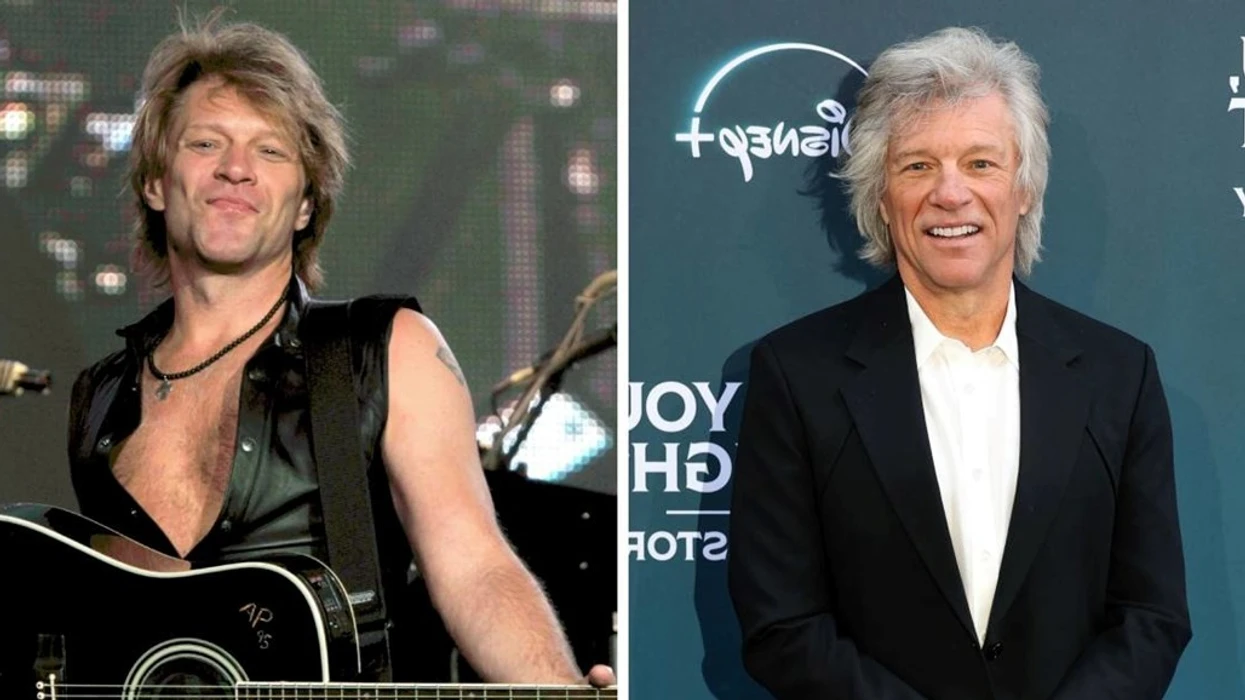 Jon Bon Jovi em dois momentos distintos — à esquerda, jovem nos palcos com guitarra; à direita, em evento recente com cabelos grisalhos e sorriso discreto.